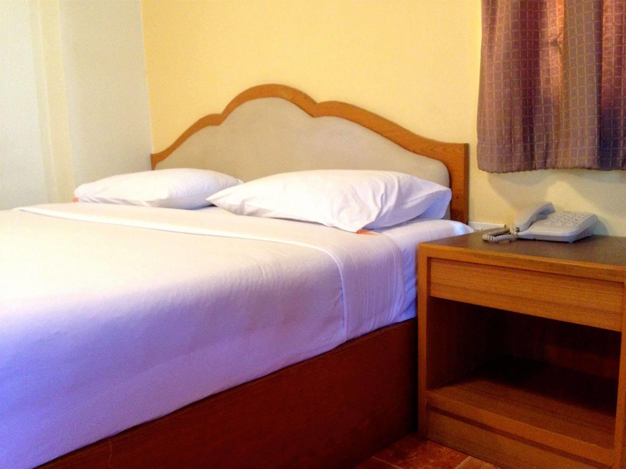 Cherry Hotel Pattaya Dış mekan fotoğraf